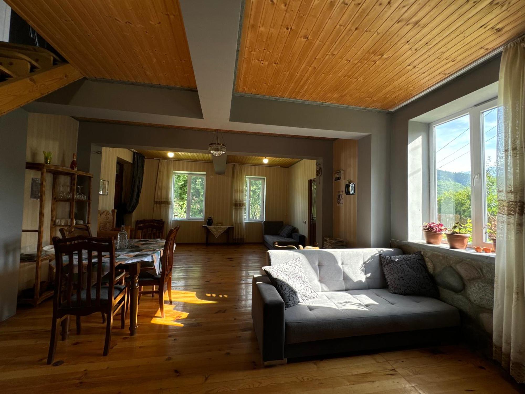 Barbara'S Eco-Cozy Guesthouse Местия Екстериор снимка