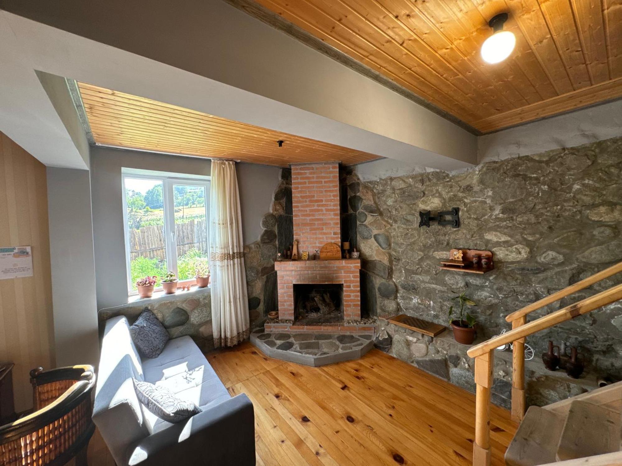 Barbara'S Eco-Cozy Guesthouse Местия Екстериор снимка